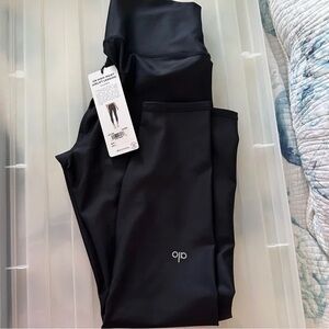 ALO Yoga Black 7/8 High-Waist Airlift Legging
